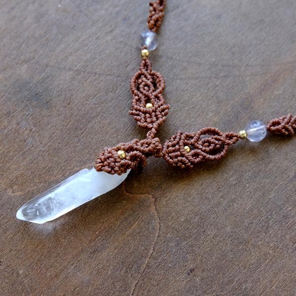 水晶ポイント・ヒマラヤローズクォーツ　マクラメ編みネックレスチョーカー 3669