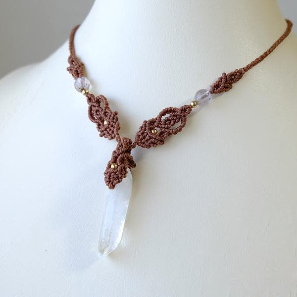 水晶ポイント・ヒマラヤローズクォーツ　マクラメ編みネックレスチョーカー 3669