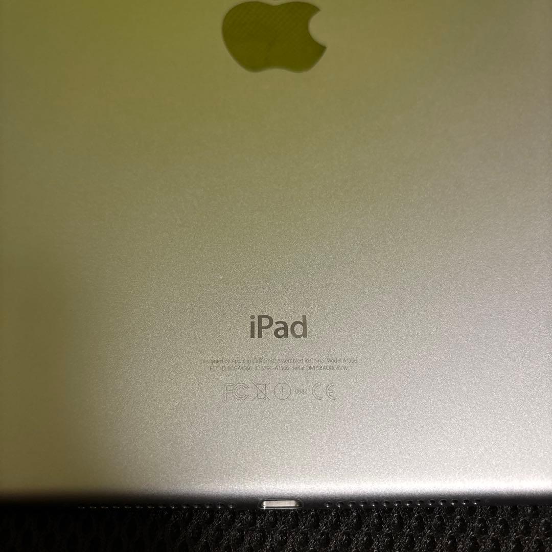 iPad Air 9.7インチ 第2世代 Wi-Fi 64 GB スペースグレイ