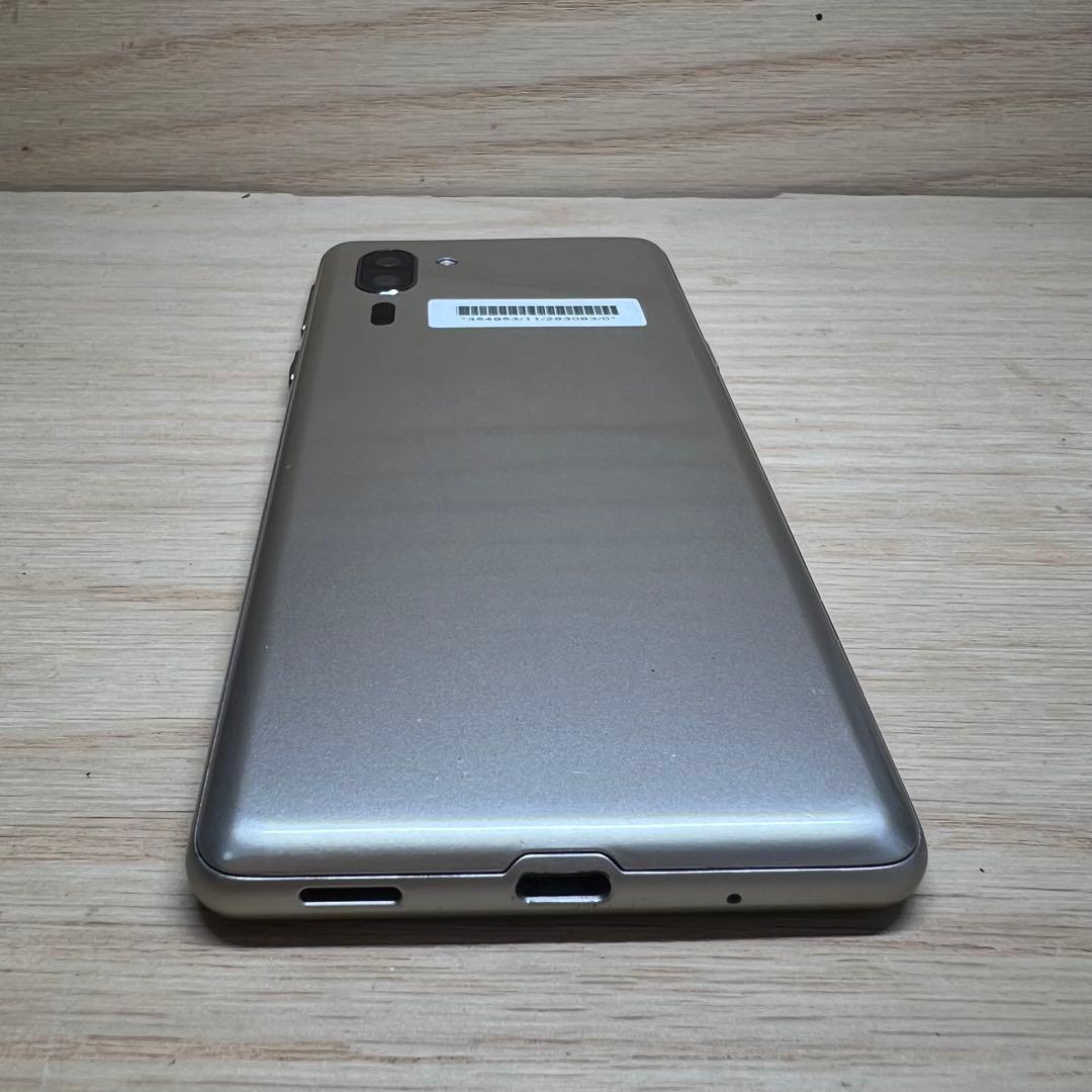 シャープ シンプルスマホ5 A001SH 本体 W15