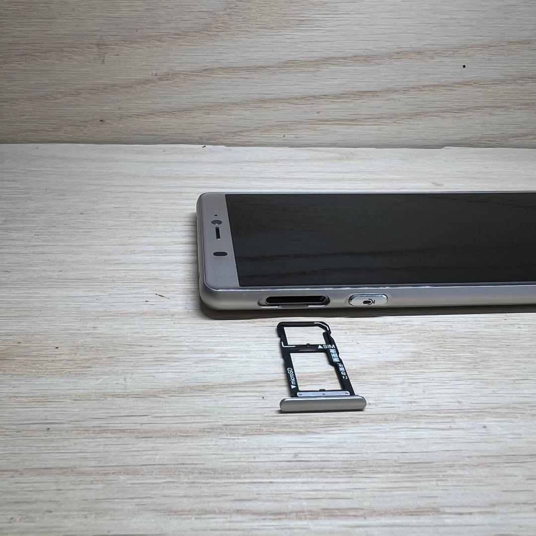 シャープ シンプルスマホ5 A001SH 本体 W15