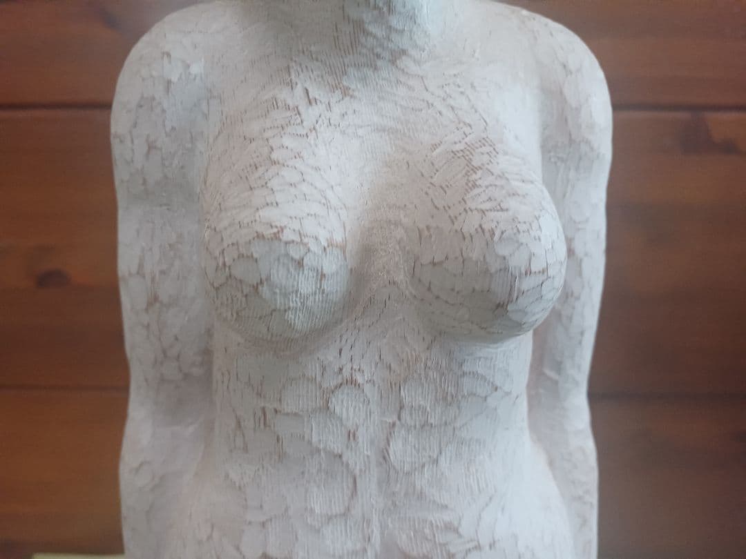 松永一夫　「立つ女（ひと)」　 木彫　裸婦　高さ約43cm　福岡県美術協会