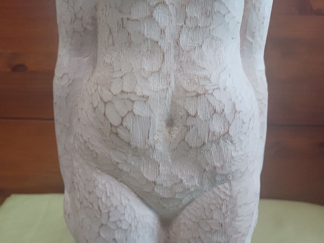 松永一夫　「立つ女（ひと)」　 木彫　裸婦　高さ約43cm　福岡県美術協会