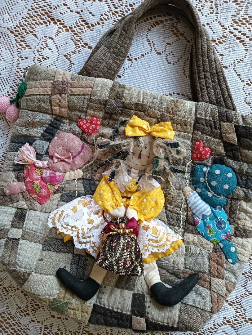 スーちゃん可愛い女の子にハート花のプレゼント