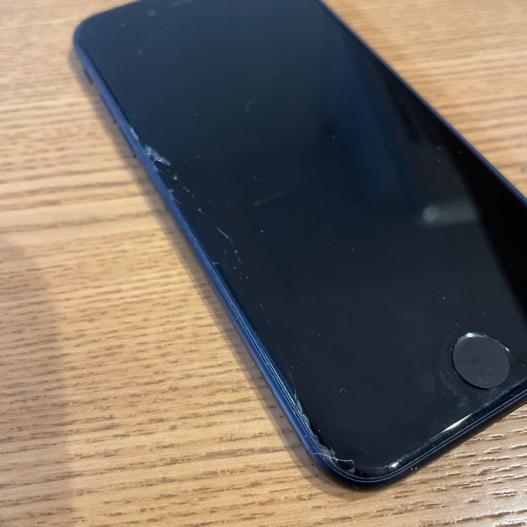 Apple iPhone SE (第2世代) ブラック　画面割れ　128GB