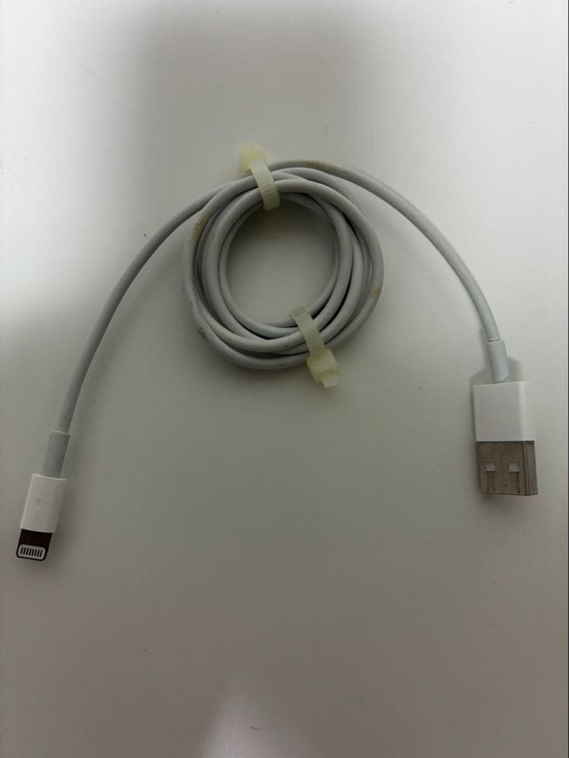 128GB Apple iPhone SE 第2世代　ホワイト本体