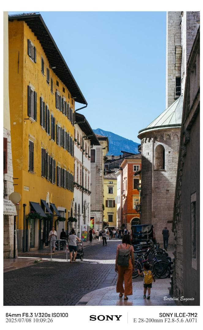 【言語解除済】SONY α7 II ボディ + バッテリー4個 + SDカード