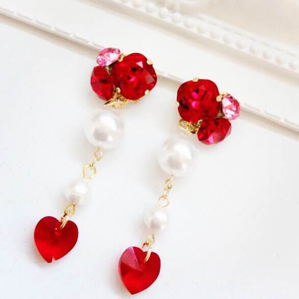 new❤️スワロフスキー❤️ハート❤️ピアスorイヤリング
