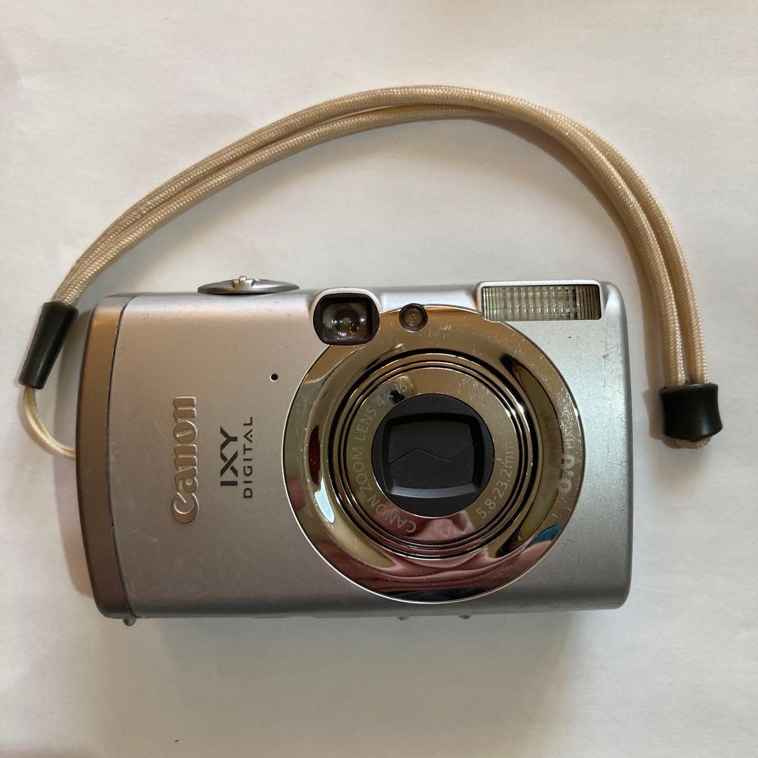 Canon IXY810 is　デジカメ　ジャンク品