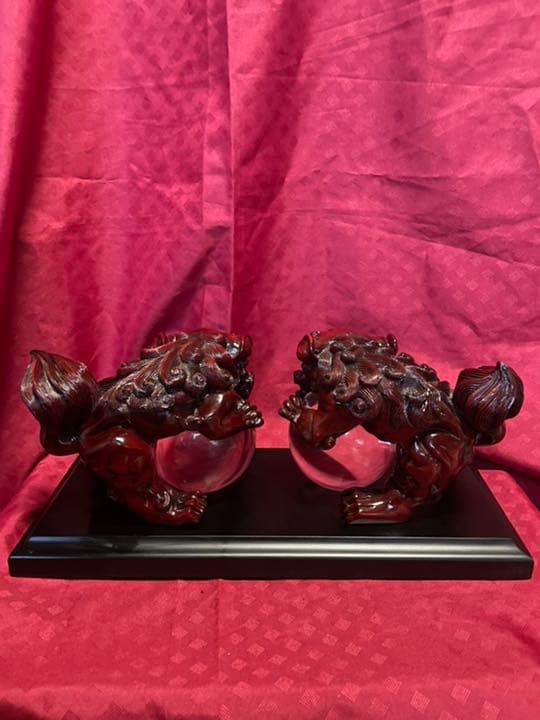 玉乗り獅子置物　クリスタルボール