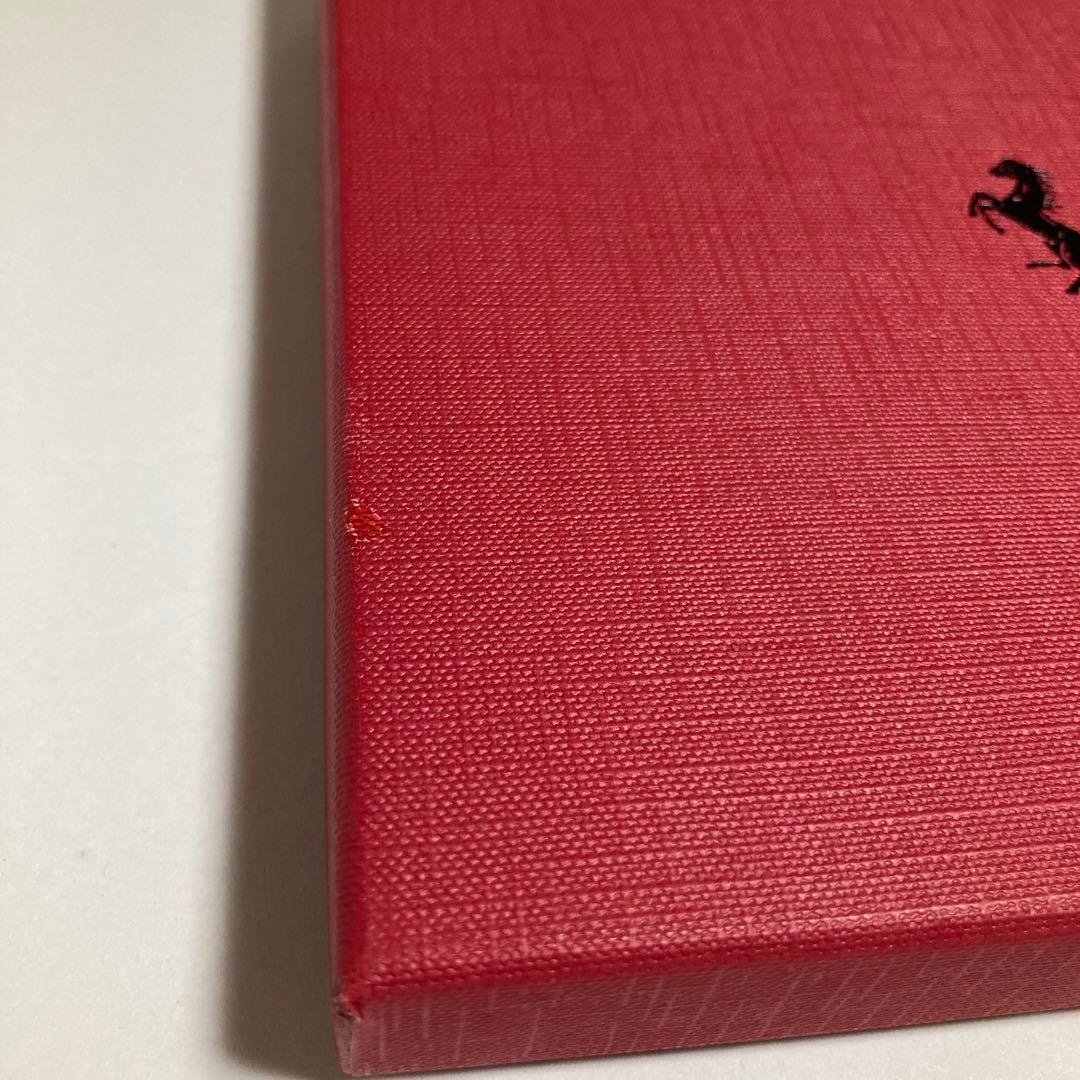 Ferrari 赤レザー小物入れ 箱付　新品未使用
