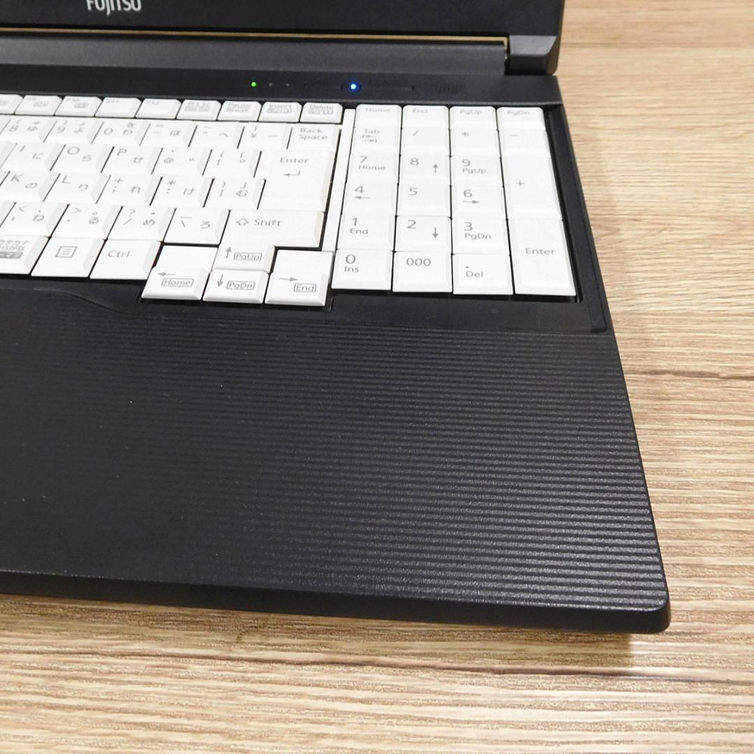 週末特価LIFEBOOK A5510/ i5-10210U 8GB SSD128