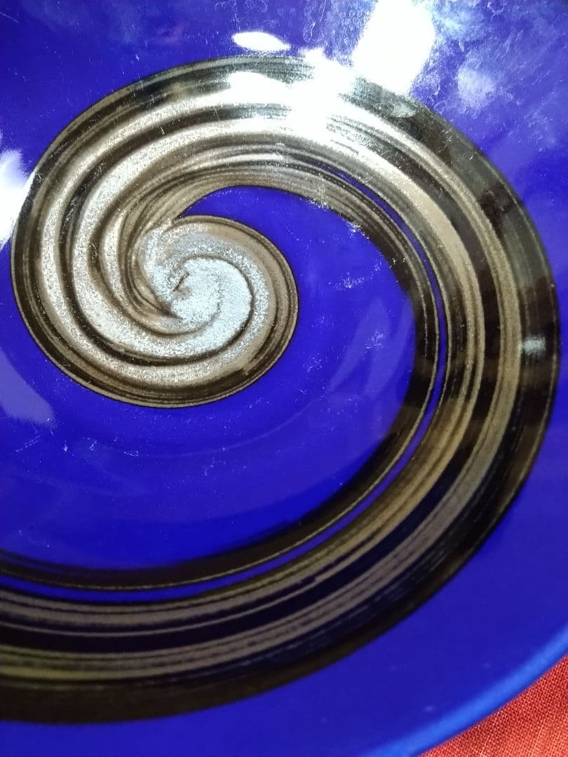 ♥豪華で、素敵な演出♥有田焼♥【青海流・黒白刷毛コバルトブール渦巻丼皿】新品２皿