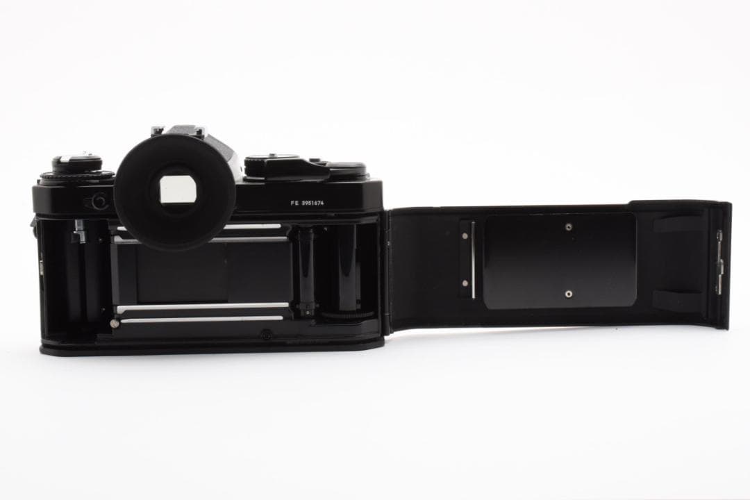#325★良品★Nikon FE ボディ