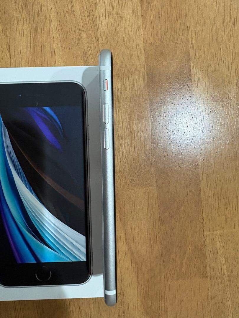 iPhone SE2 白 64GB SIMフリー