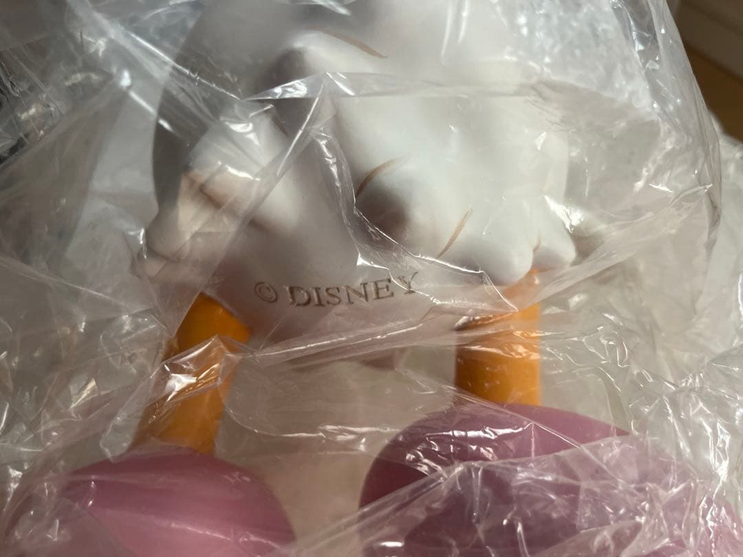 ビッグサイズ　デイジーダック スタチューフィギュア　新品同様ディズニー専用梱包材