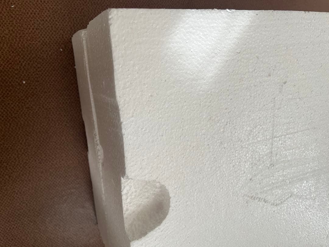 ビッグサイズ　デイジーダック スタチューフィギュア　新品同様ディズニー専用梱包材