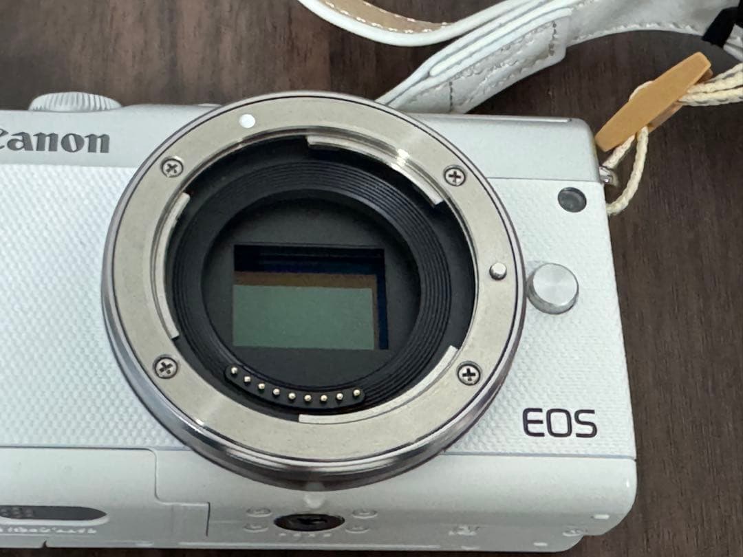 中森様用キャノン Canon EOS M100 ダブルズームキット ホワイト