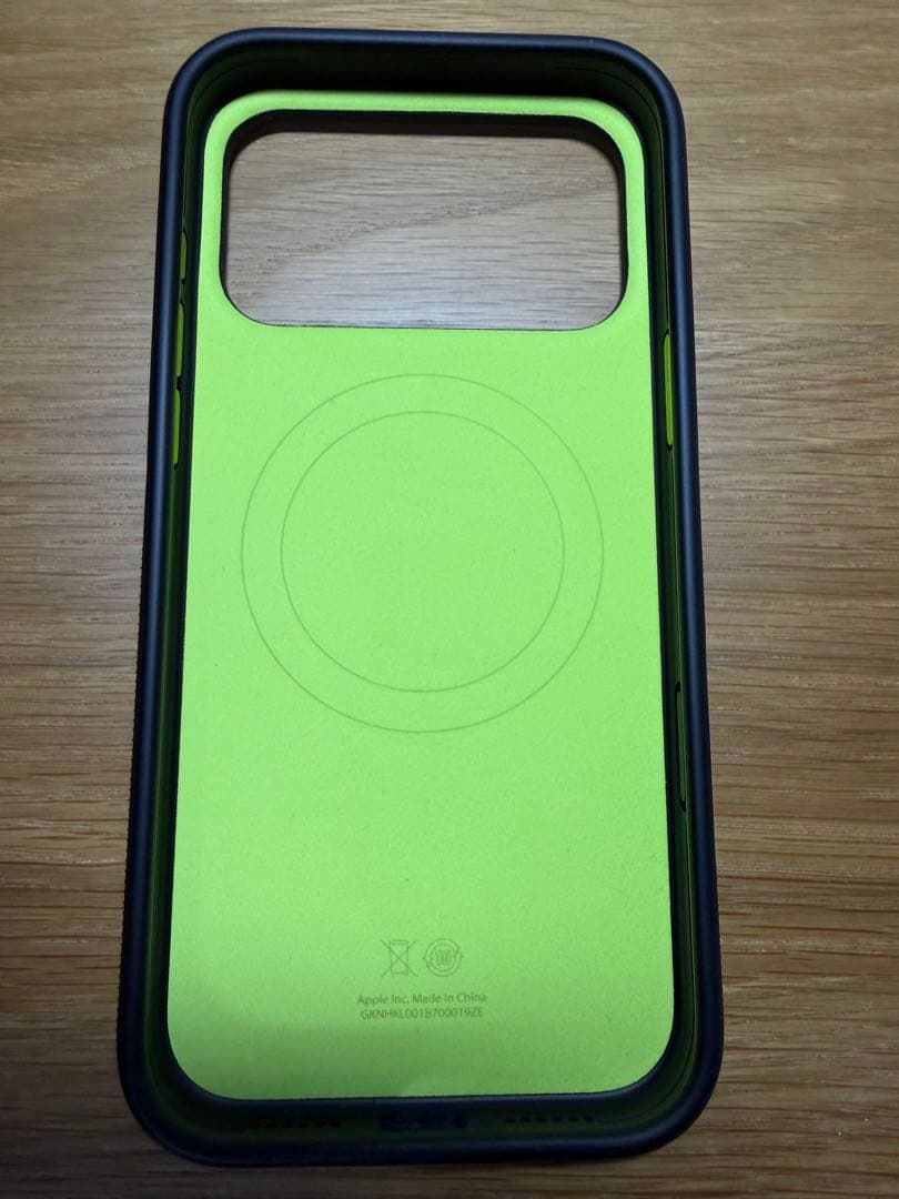 Beats iPhone 17 Pro Max ケース エベレストブラック