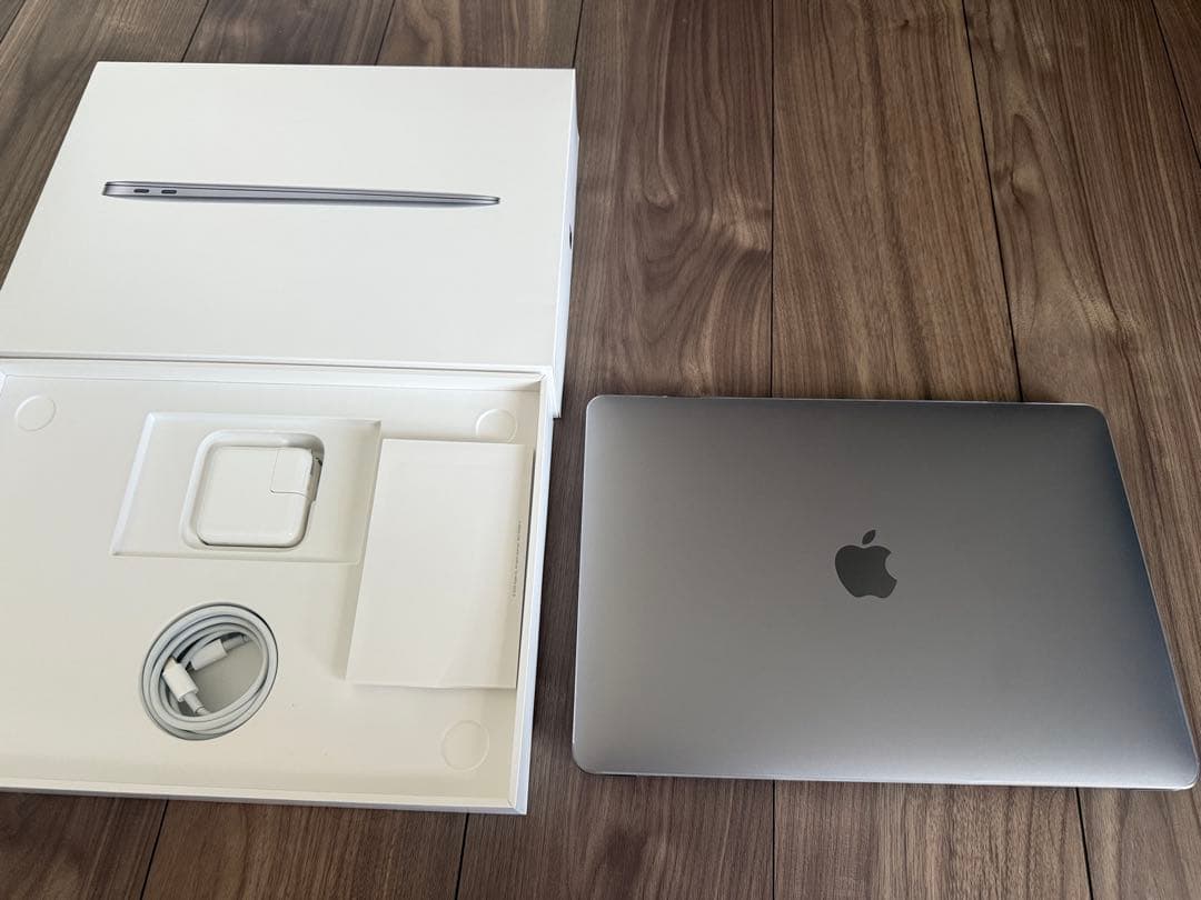 【としゆき】M1 MacBookAir 8GB 256GB