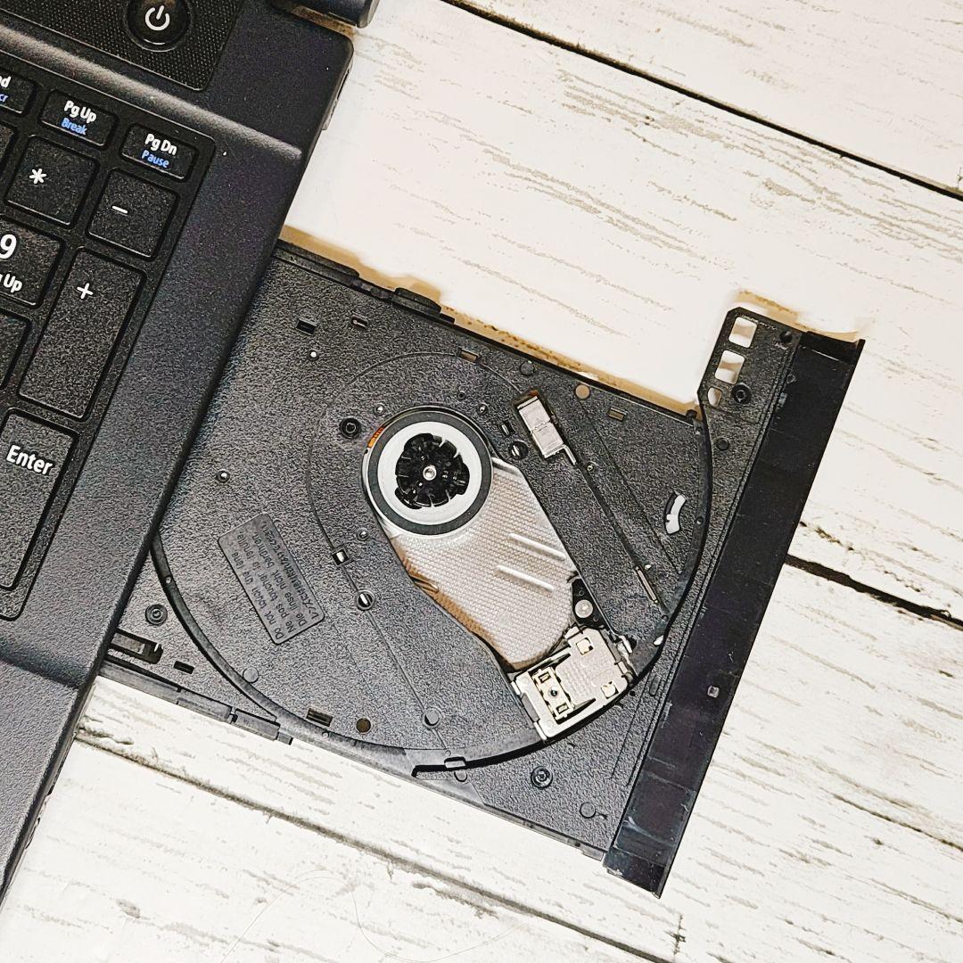 NEC 15型大画面ノートパソコン カメラ DVD テンキー付 バッテリー良好