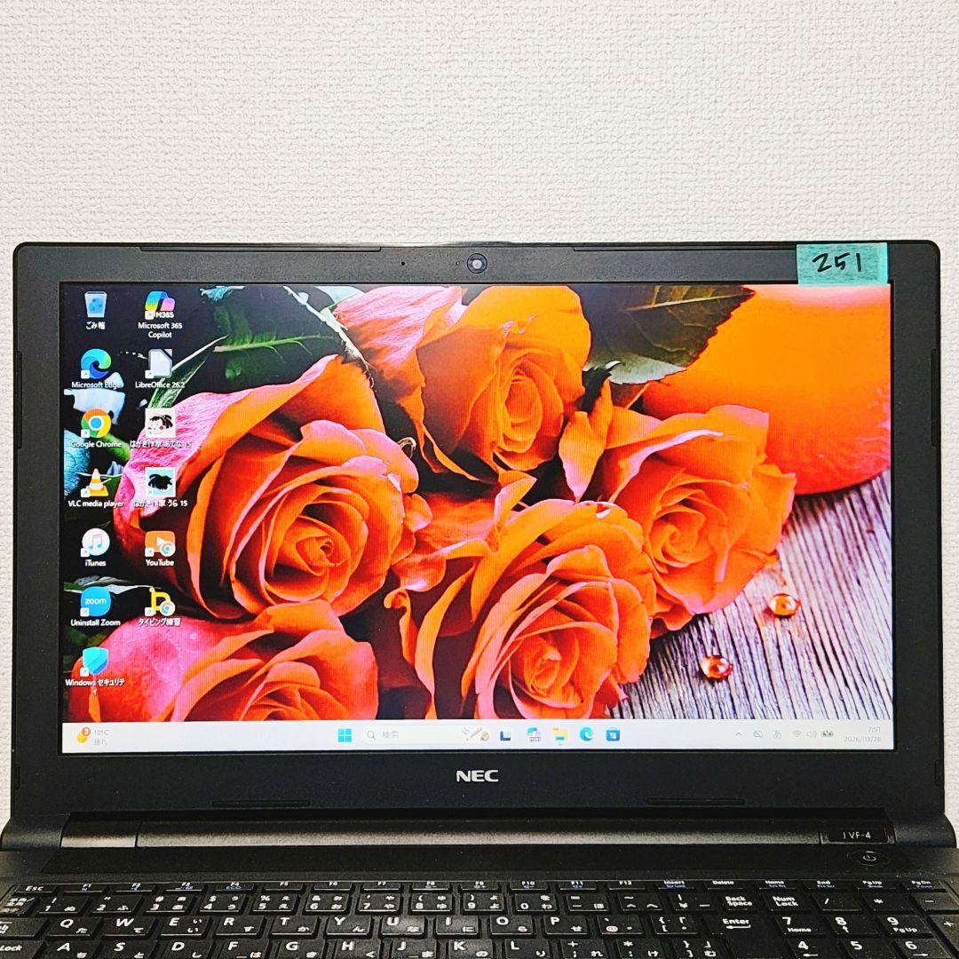 NEC 15型大画面ノートパソコン カメラ DVD テンキー付 バッテリー良好