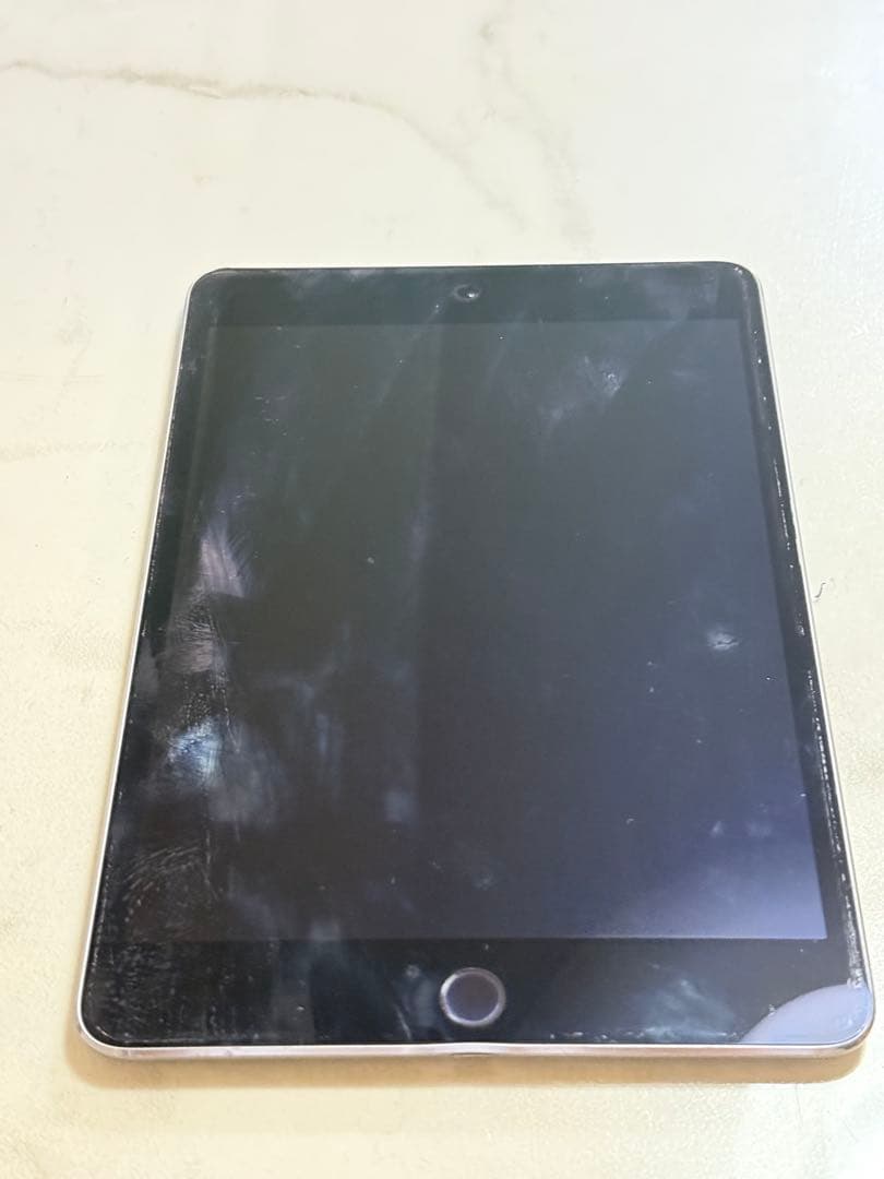 Apple iPad mini4 64GB グレー