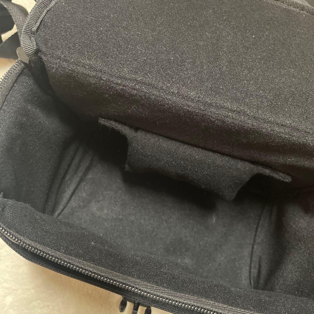 ホワイトCanon EOS Kiss M ダブルズームキット