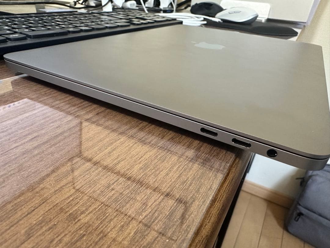 MacBook本体 MacBook Pro 2020 13inch