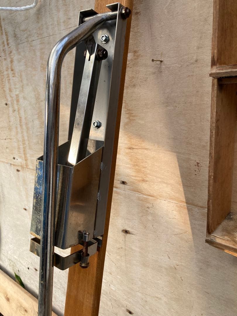 陶芸粘土押出機　壁取り付け　ハンドル付きステンレススチール押し出し機　4層モード