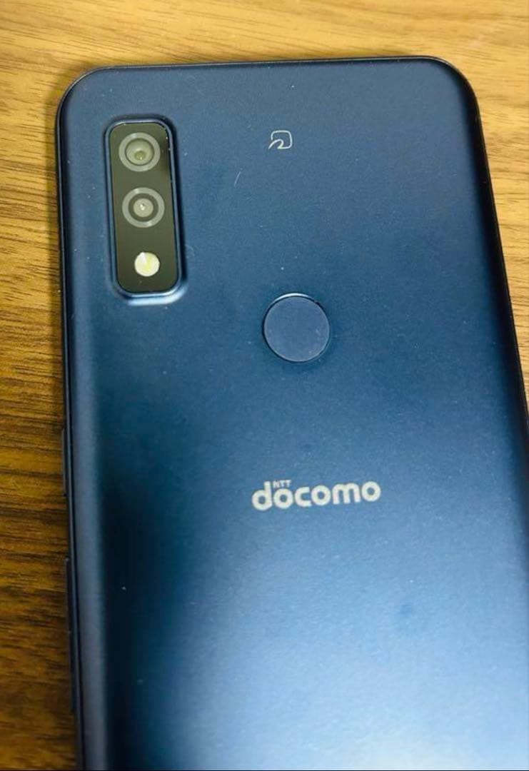 docomo arrows F-51B ネイビー　スマホ本体