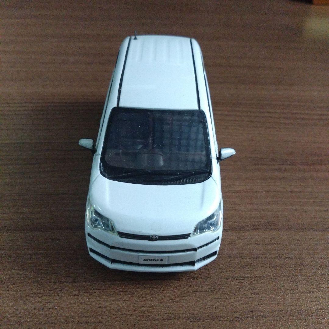 トヨタカラーサンプル スペイド ホワイトパール