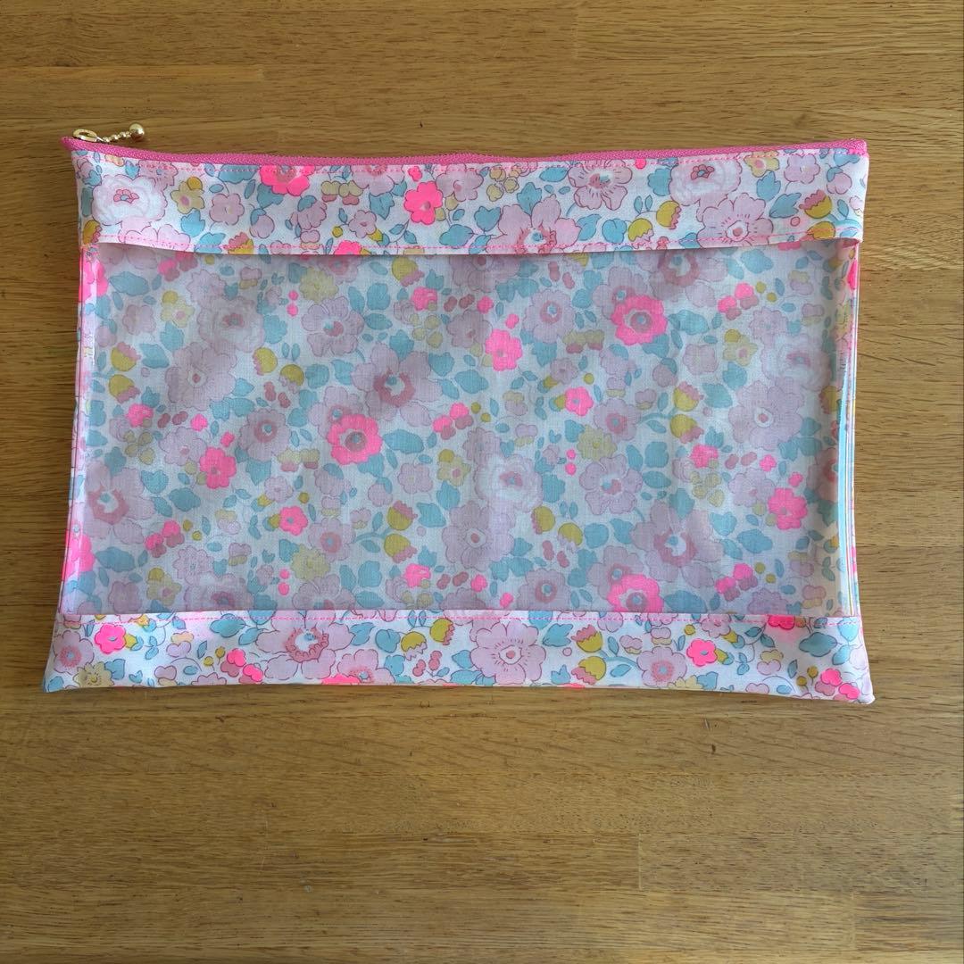 moさまオーダーページ　ラミネートポーチ