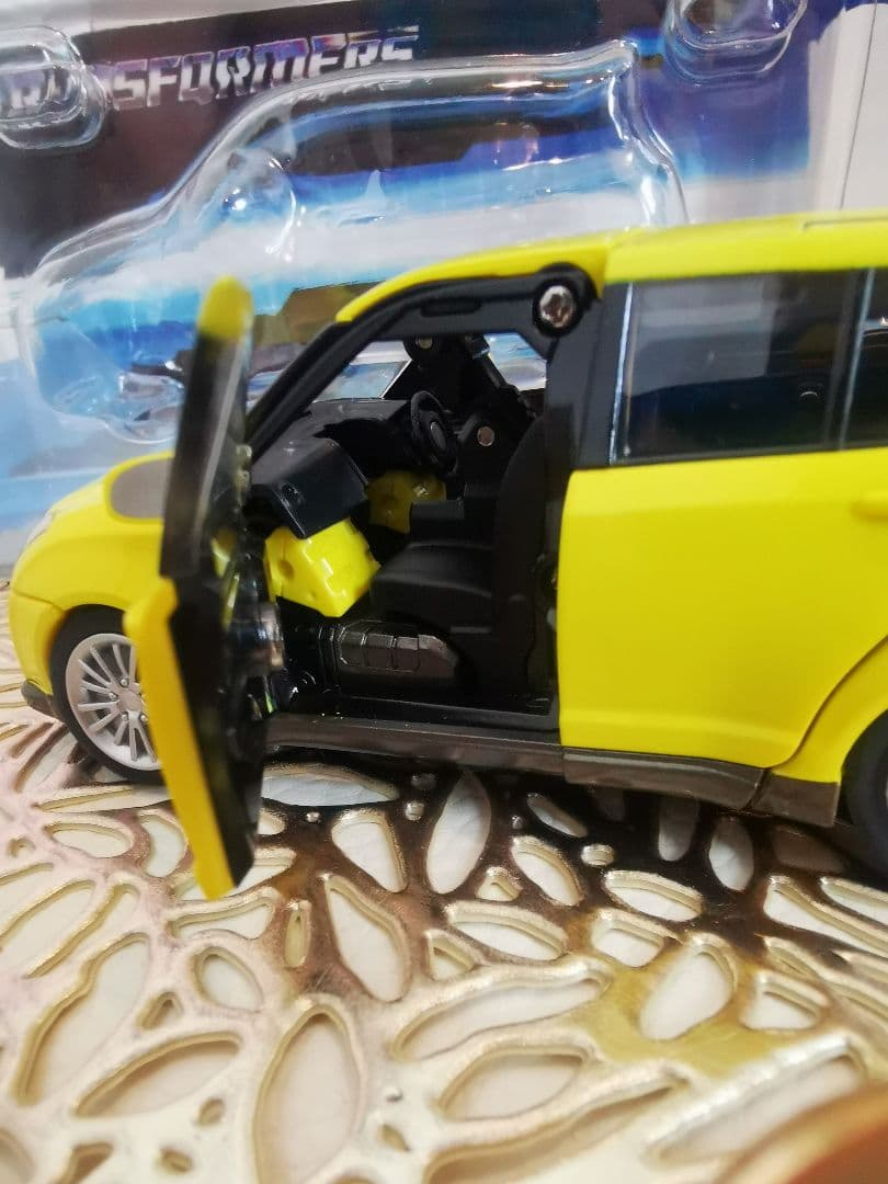トランスフォーマー オルタニティ バンブル SUZUKI SWIFT SPORT