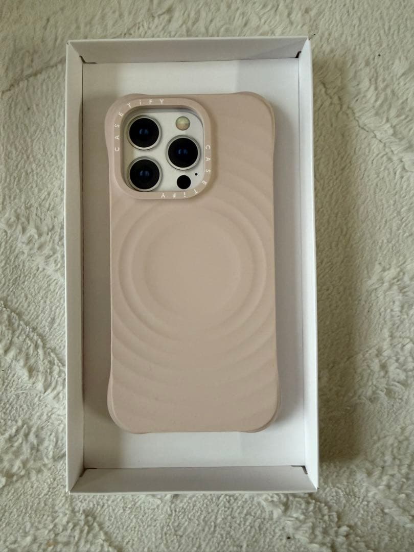 ウェーブシリコンケース　ケースティファイ