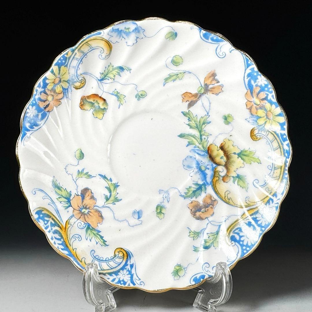 100年のアンティーク■ 英国 エインズレイ 金彩 ガーランド装飾 トリオ