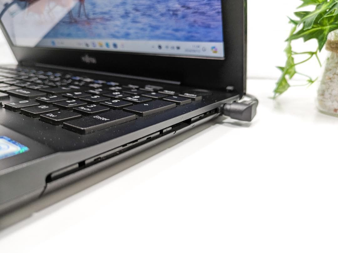 Windows11ノートパソコン✨オフィス付き✨富士通　爆速SSD　Wi-Fi