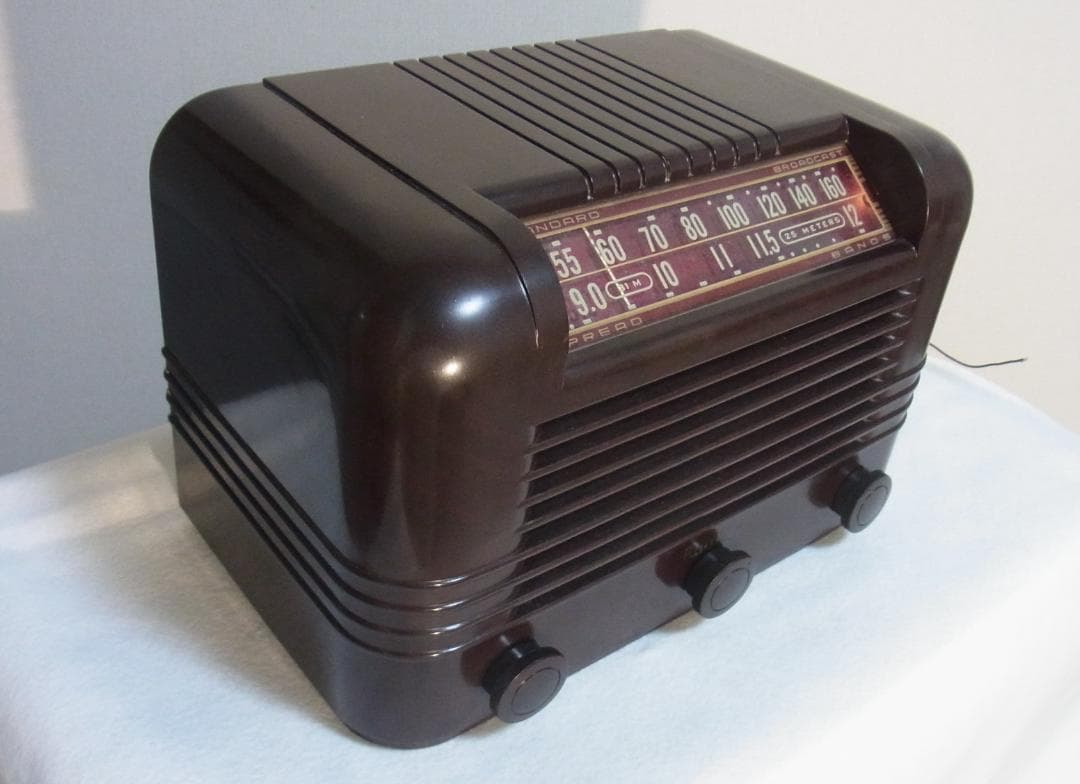 Radiola ラジオラ 61-10 ＡＭ・短波　真空管ラジオ 稼働品