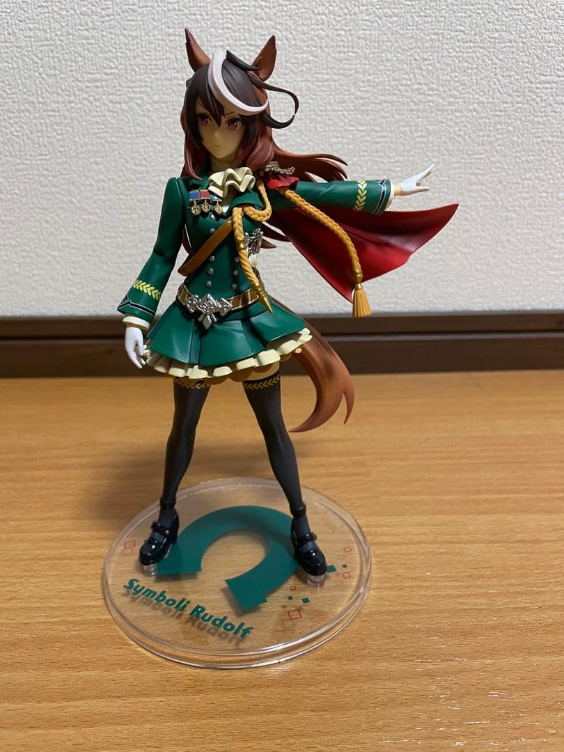 ウマ娘　フィギュア　サトノダイヤモンド　キタサンブラック　シンボリルドルフ