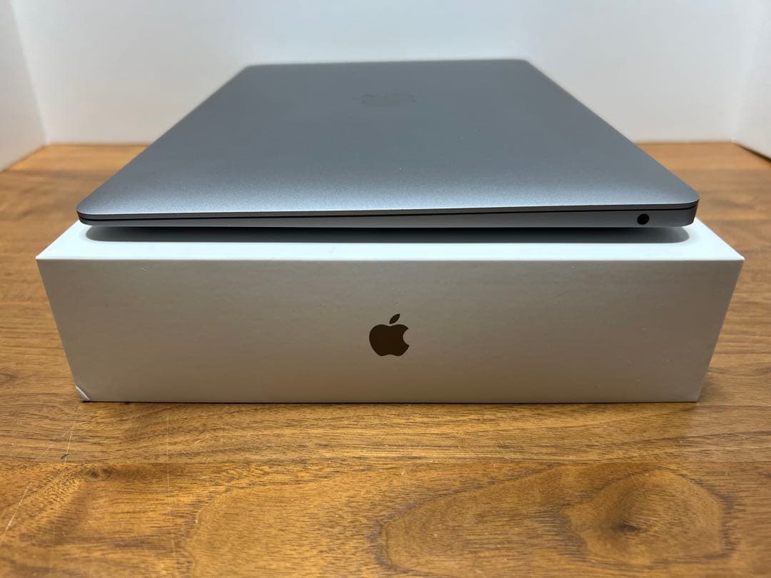 美品&高性能❗️MacBook Air 2020 i7 スペースグレイ