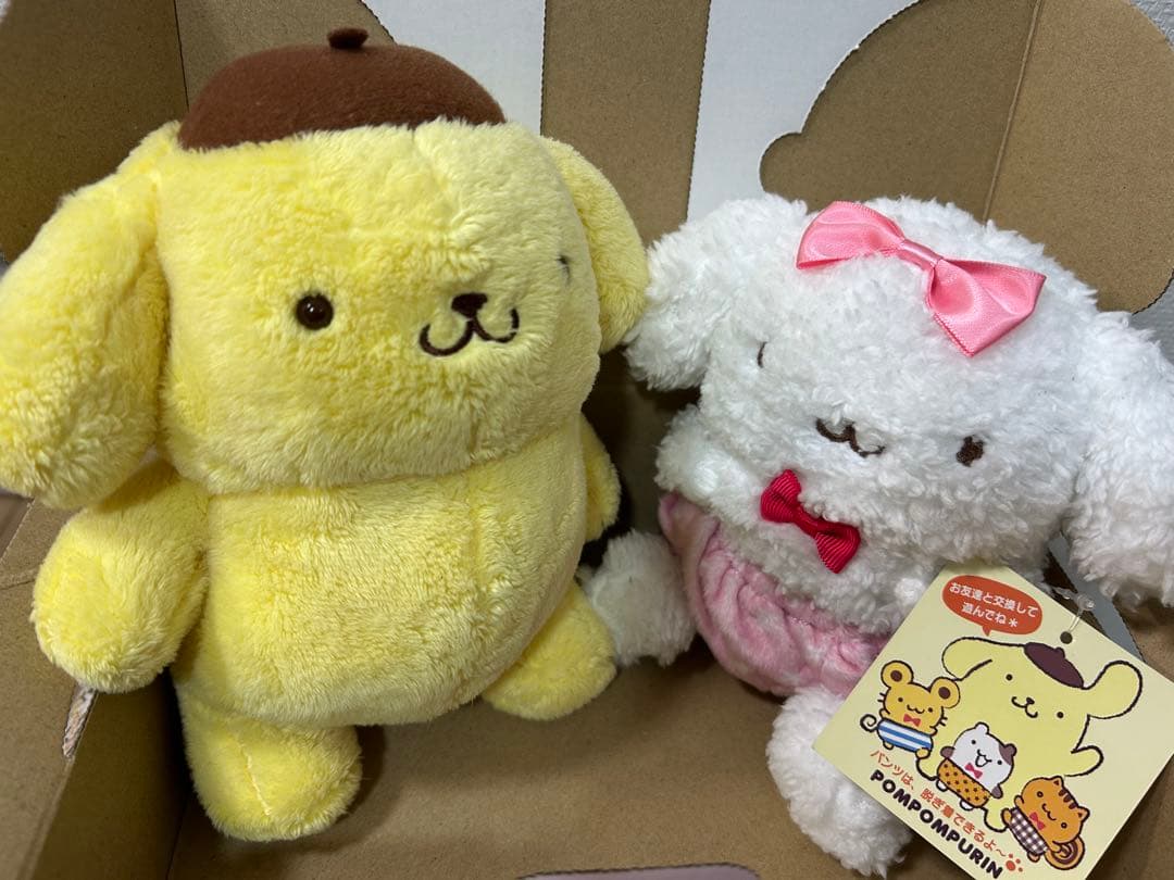 ポーズがとれるポムポムプリン　お洋服セット　マカロンぬいぐるみつき　サンリオ