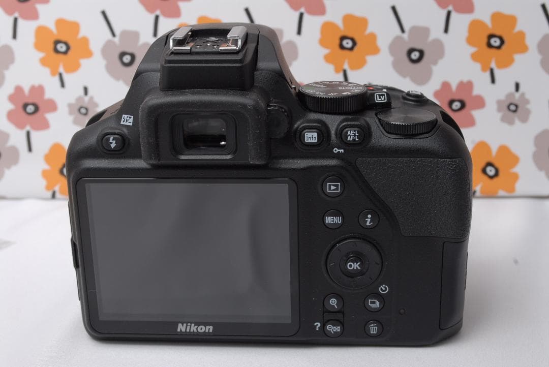 ❤Nikon D3500❤奇跡の新品級S数30回！❤Bluetooth搭載❤美品