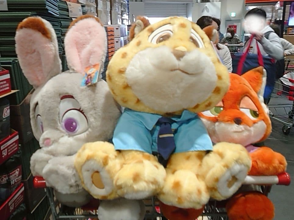 ズートピア2 特大ぬいぐるみ　ディズニー　コストコ　ブランケット付き 3体セット