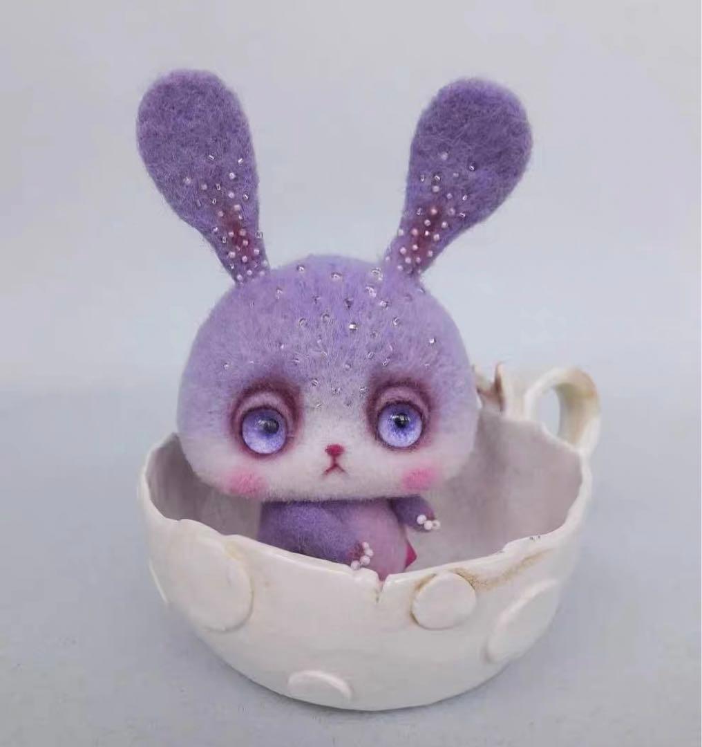 大きいお目目のうさぎちゃん アーティストベア 海外作家様 羊毛フェルト 飾り