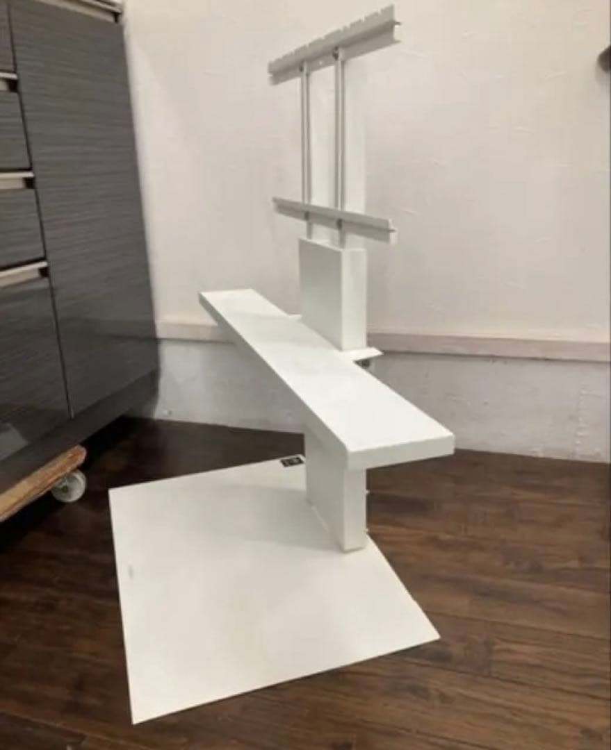 EQUALS　イコールズ　テレビスタンド　サウンドバー棚付き　32〜80インチ