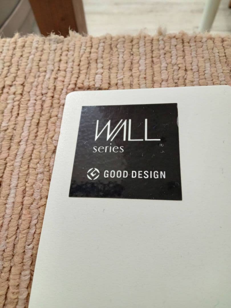 EQUALS　イコールズ　テレビスタンド　サウンドバー棚付き　32〜80インチ