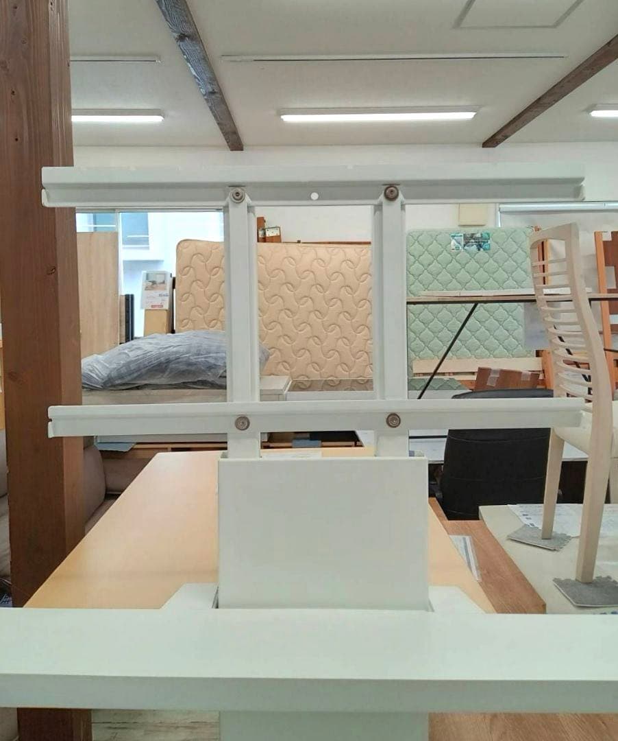 EQUALS　イコールズ　テレビスタンド　サウンドバー棚付き　32〜80インチ