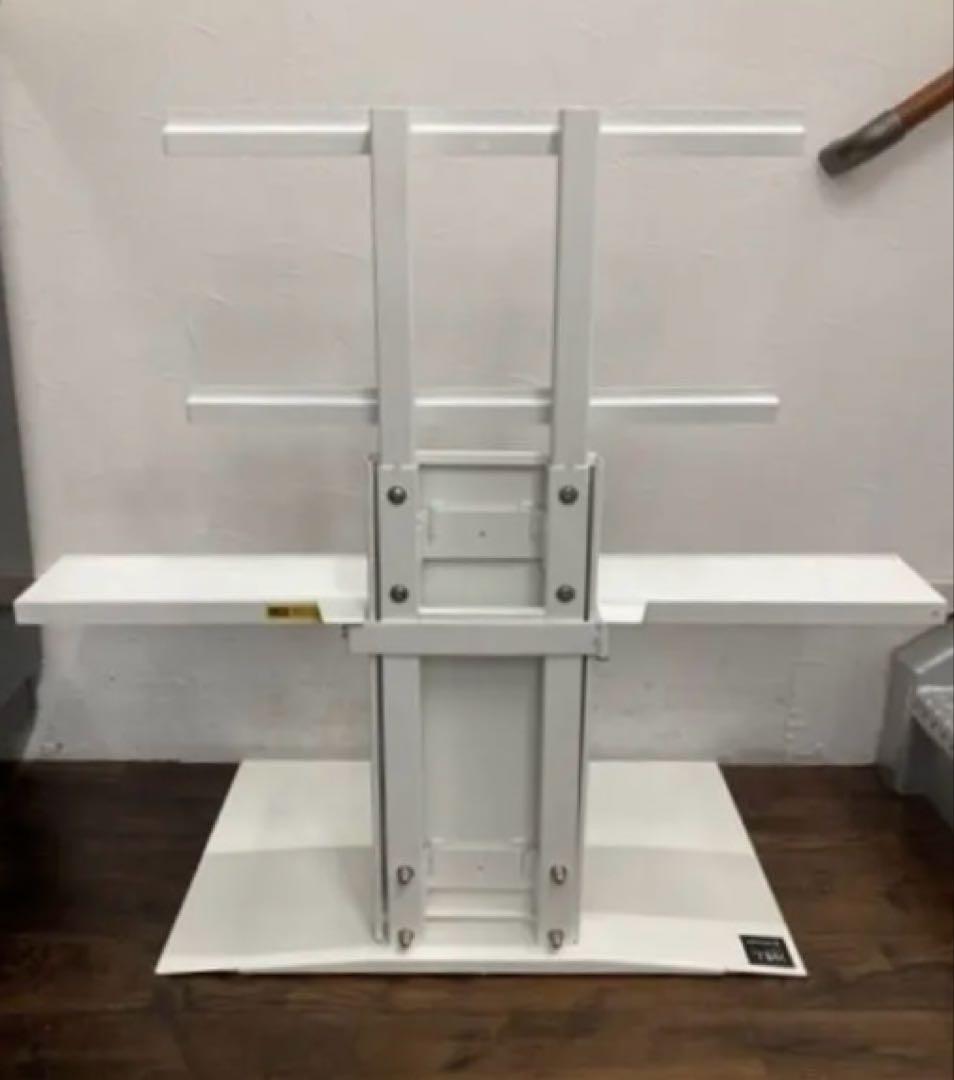 EQUALS　イコールズ　テレビスタンド　サウンドバー棚付き　32〜80インチ