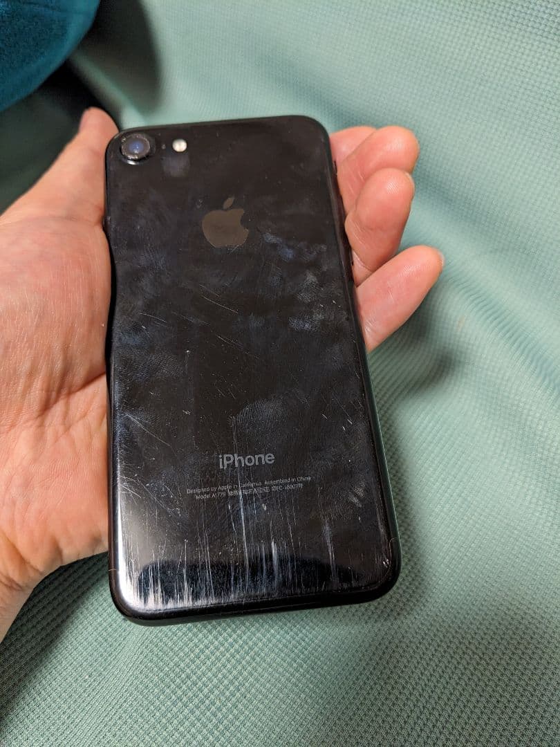 iPhone 7 128GB SIMフリー ブラック　バッテリー100%