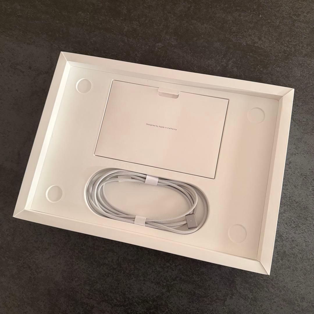 【新品同様】MacBook Pro 14インチ